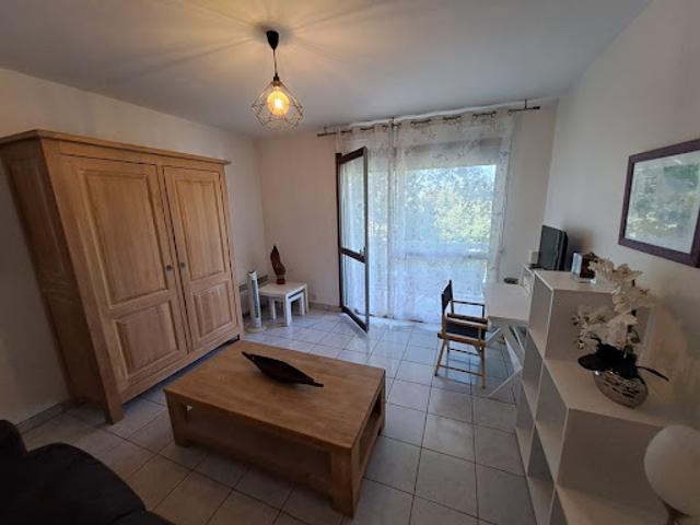 Studio location à Synagogue, Avignon