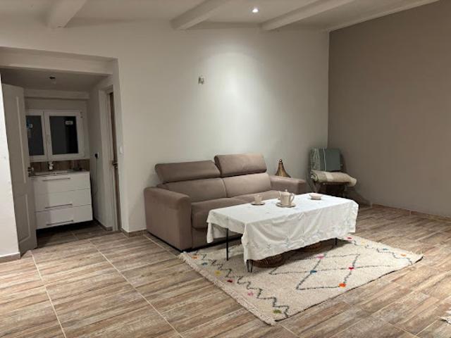 Studio location à Grasse, Biot
