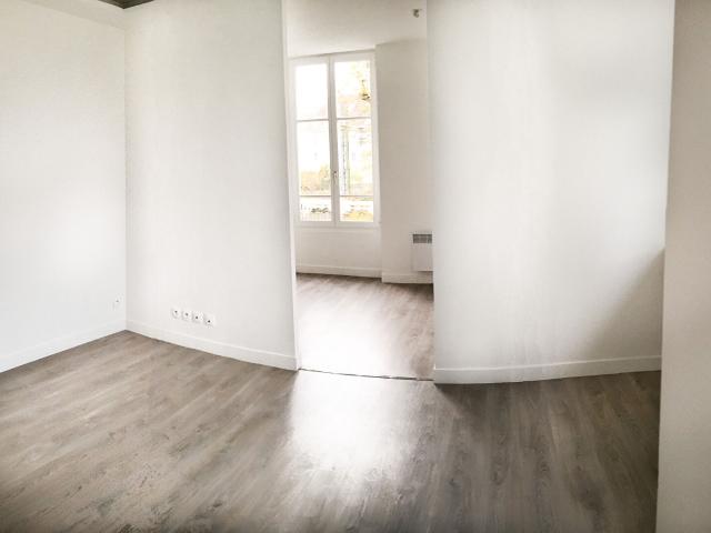 Studio location à Pontoise, Chars