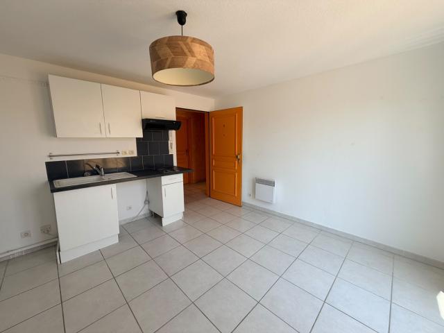 Studio location à Arrondissement de Toulon, Pierrefeu-du-var