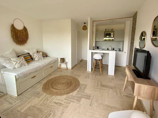 Studio location à Les Termes, Mandelieu-la-Napoule
