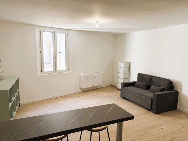 Studio location à Saint-Paul-lès-Durance, Bouches-du-Rhône