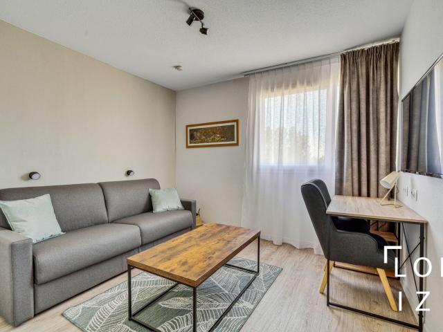 Studio location à Courtine, Avignon