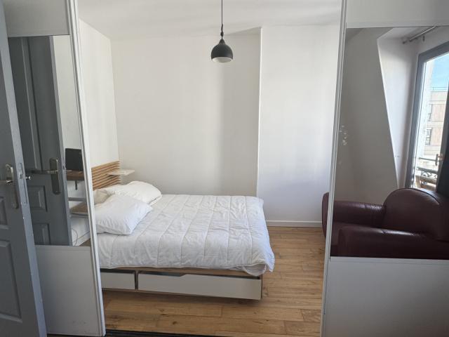 Studio location à Paris 10e Arrondissement, Paris