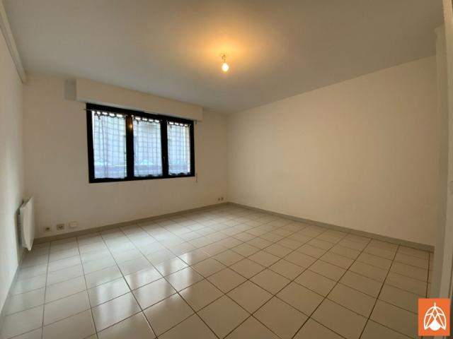 Studio location à Salon-de-provence, La Crau