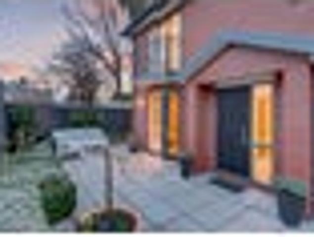 Townhouse for sale in Heathcote, Canterbury