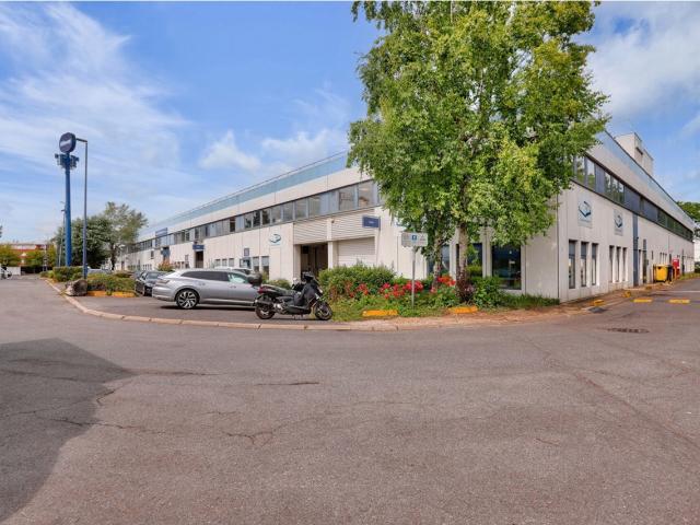 Local Commercial location à Zone Industrielle La Garenne, Aulnay-sous-Bois