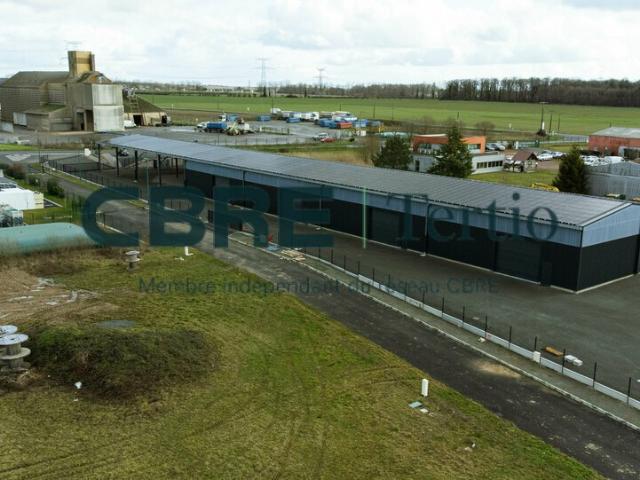Local Commercial location à Chinon, Beaumont-la-ronce