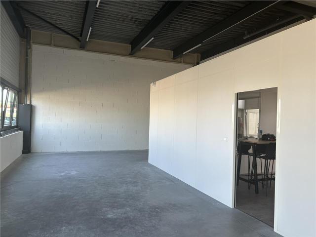 Local Commercial location à Nantes, Carquefou