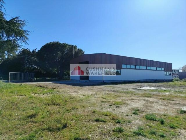 Local Commercial location à Nîmes, Bouillargues