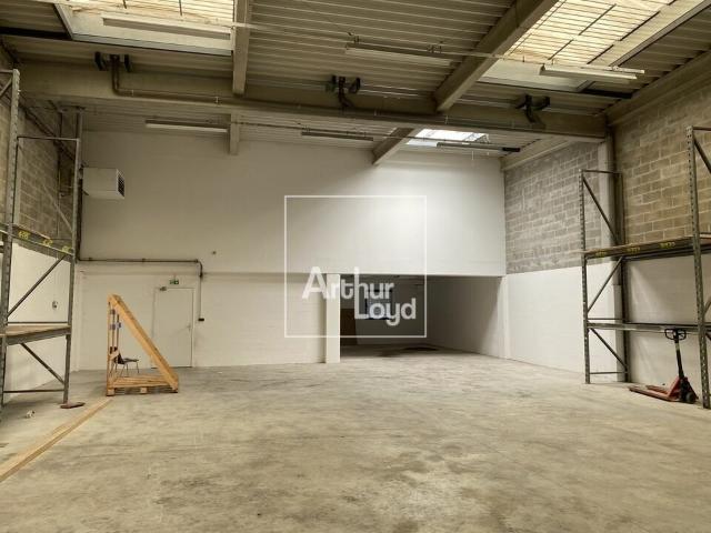 Local Commercial location à Melun, Lieusaint