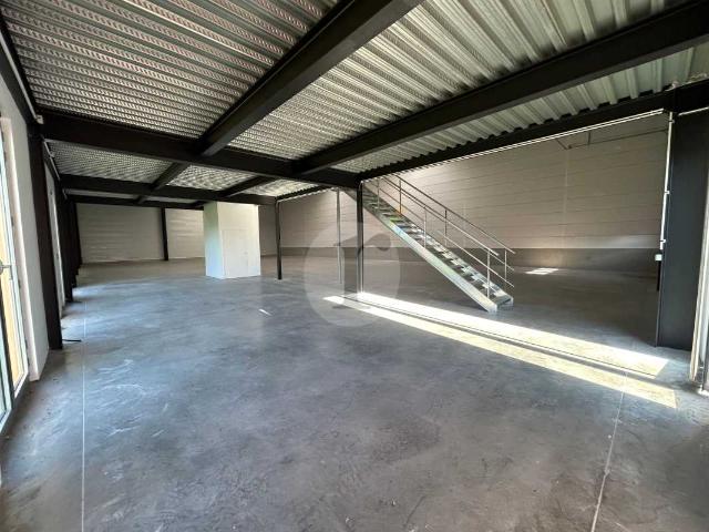 Local Commercial location à Dunkerque, Nieppe