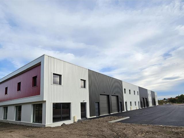 Local Commercial location à Riorges