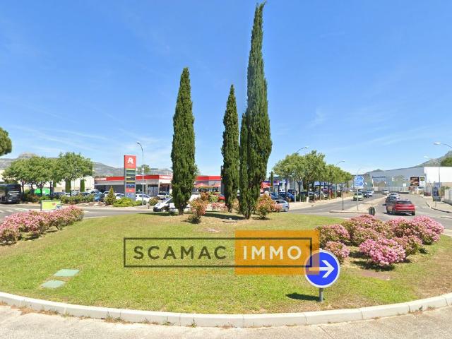 Local Commercial vente à Marseille, Aubagne