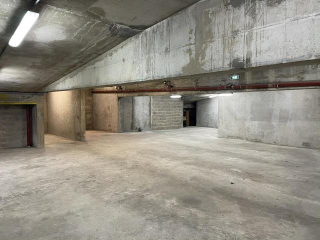 Local Commercial vente à Nanterre, Courbevoie