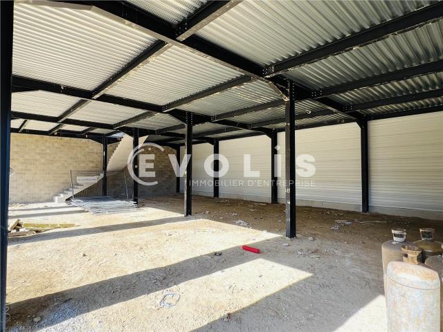 Local Commercial vente à Torcy, Courtry