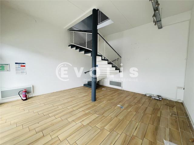 Local Commercial vente à Torcy, Croissy-beaubourg