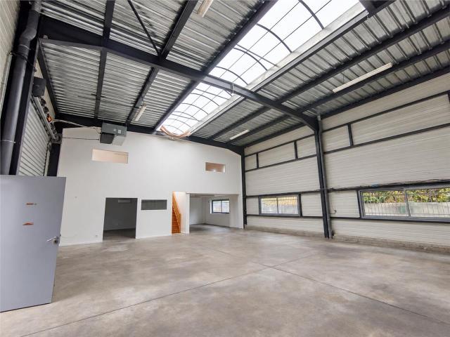 Local Commercial vente à Toulouse, Garidech
