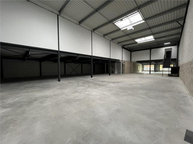 Local Commercial vente à Nanterre, Gennevilliers