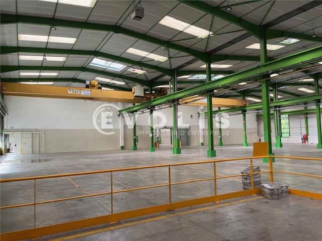 Local Commercial vente à Bourg-en-Bresse, Jassans-riottier