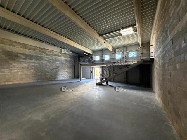 Local Commercial vente à Aix-en-Provence, Les Pennes-mirabeau