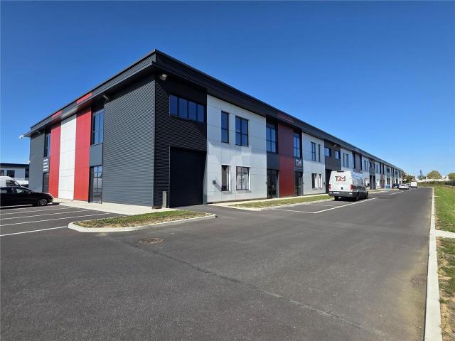 Local Commercial vente à Melun, Lieusaint