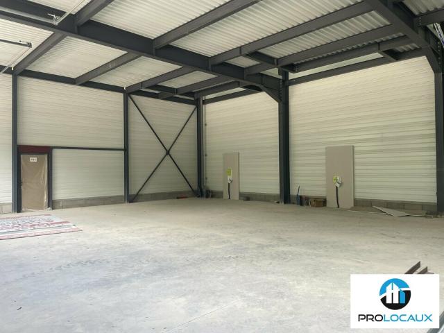Local Commercial vente à Bourg-en-Bresse, Guéreins
