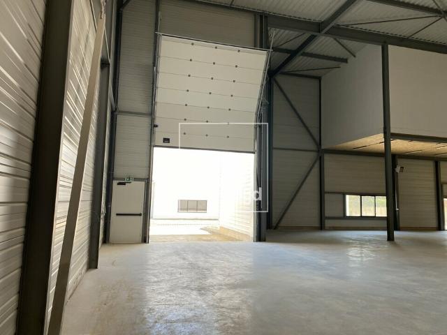 Local Commercial vente à Palaiseau, Ollainville