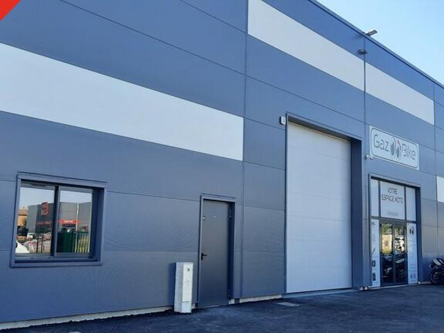 Local Commercial vente à Nîmes, Saint-laurent-des-arbres