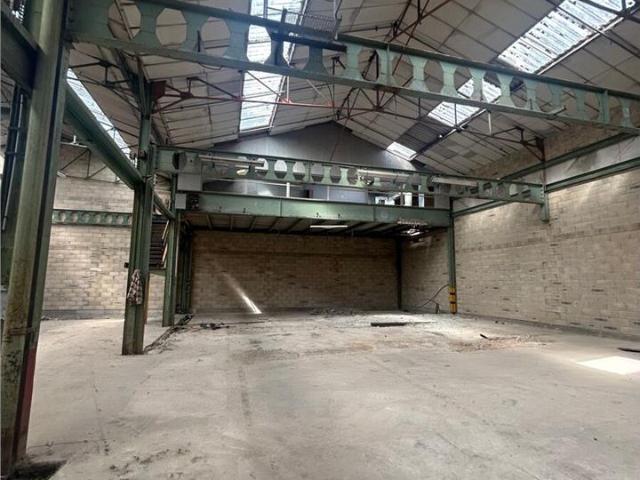 Local Commercial vente à Saint-Quentin, Neuville-saint-amand