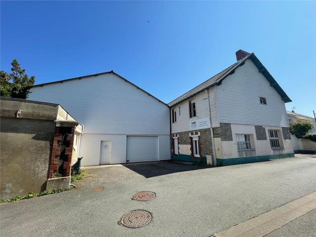 Local Commercial vente à Saint-Nazaire, Savenay