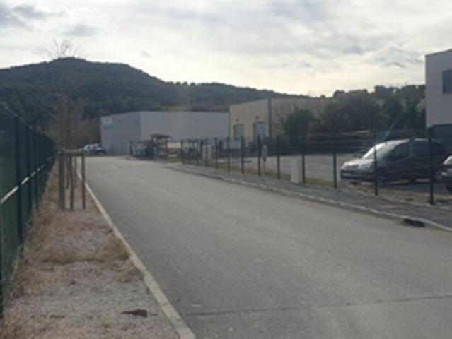 Local Commercial vente à Carpentras, Vaison-la-romaine