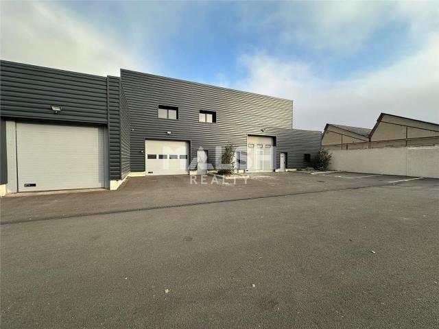 Local Commercial vente à Villefranche-sur-Saône, Rhône