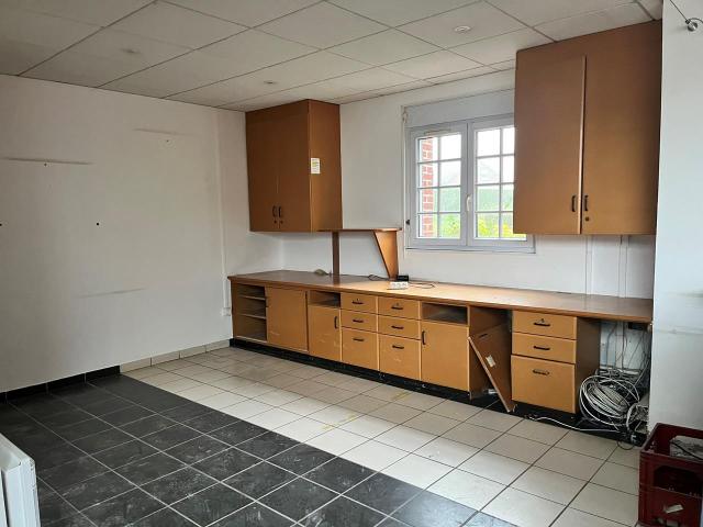 Local Commercial vente à Amiens, Villers-bretonneux