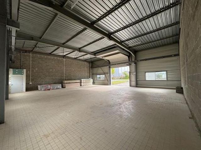Local Commercial vente à Caen, Douvres-la-délivrande