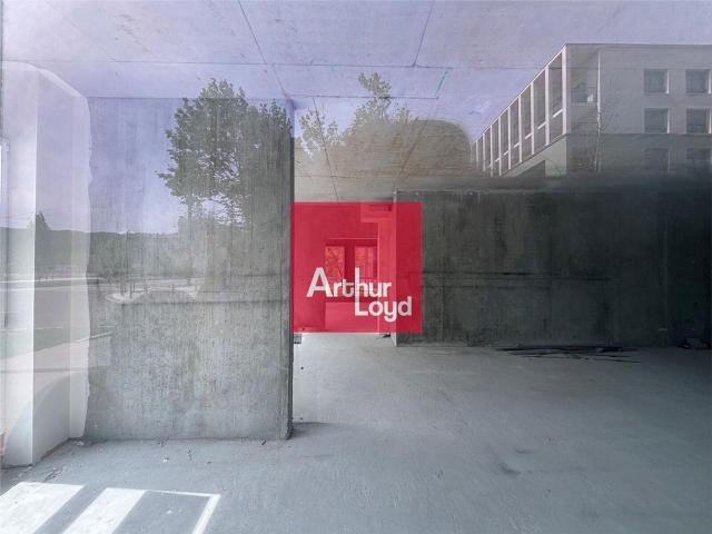Local Commercial vente à Grenoble, Le Pont-de-claix