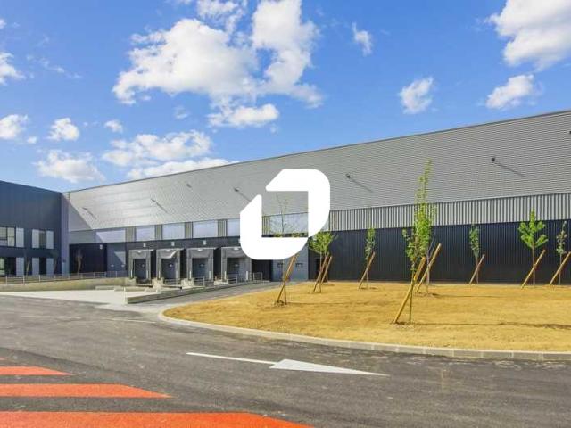 Local Commercial location à La Courneuve, 4000 Nord