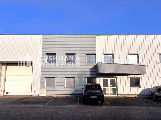Local Commercial location à Dijon, Saint-apollinaire