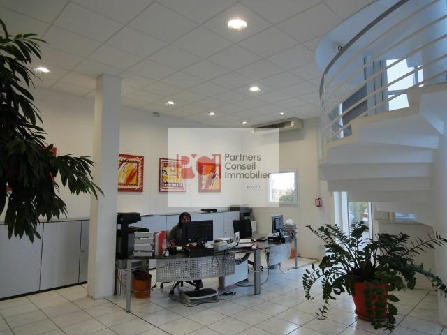 Local Commercial vente à Montpellier, Lunel