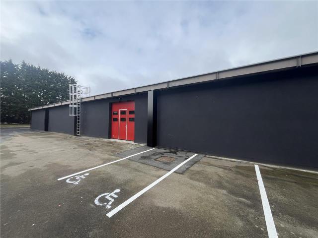 Local Commercial vente à Rambouillet, Maurepas