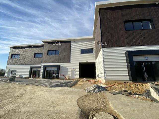Local Commercial vente à Palaiseau, La Norville