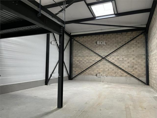 Local Commercial location à Pontoise, Ennery