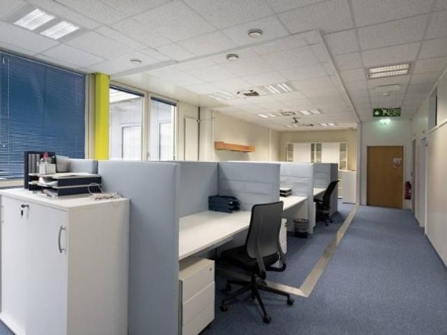 Atelier mieten in Plan-les-Ouates