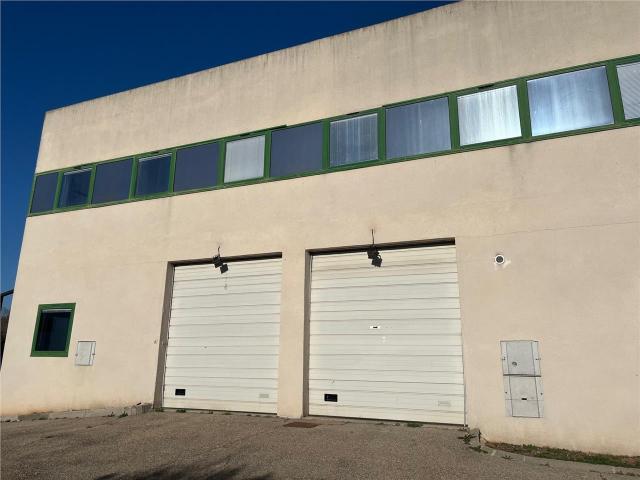 Local Commercial vente à Aix-en-Provence, Les Pennes-mirabeau
