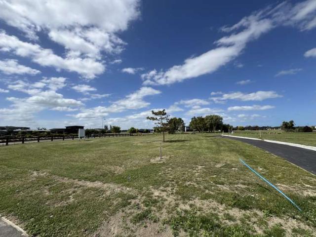 Land for sale in Canterbury