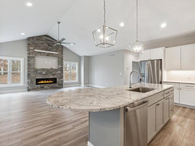 Condo for sale in Hillsdale