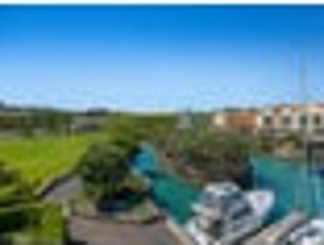 Apartment for sale in Whangaparaoa