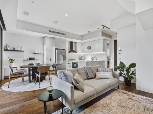 Townhouse for sale in Hampton East, Melbourne