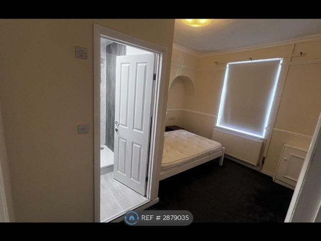 Room for rent in Cocker Hill, Greenheys