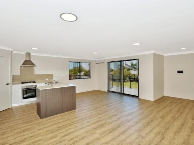 Townhouse for rent in Parklands, Western Australia